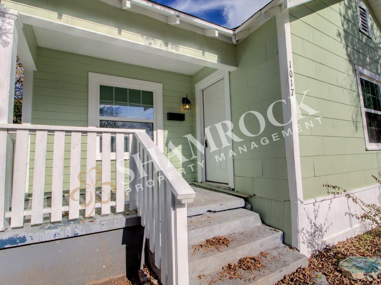 1017 N 31st St - Photo 3 of 17
