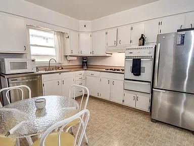 921 South Eastside Drive - Photo 6 of 9
