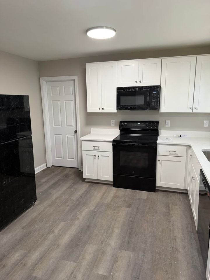 1096 S Old 52 Rd - Photo 6 of 13