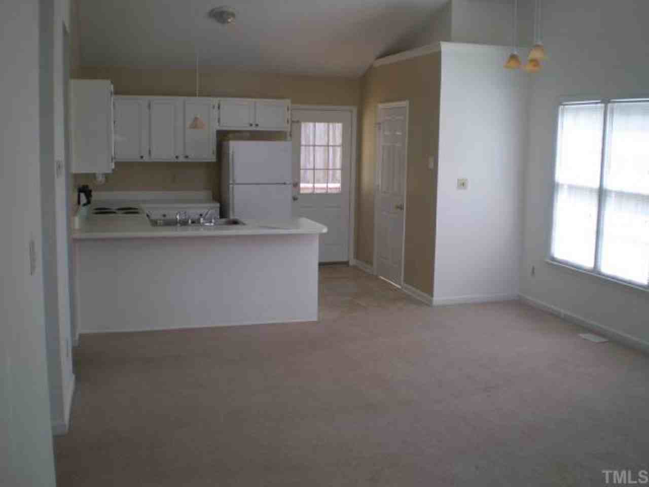 126 W Holding Ave - Photo 2 of 4
