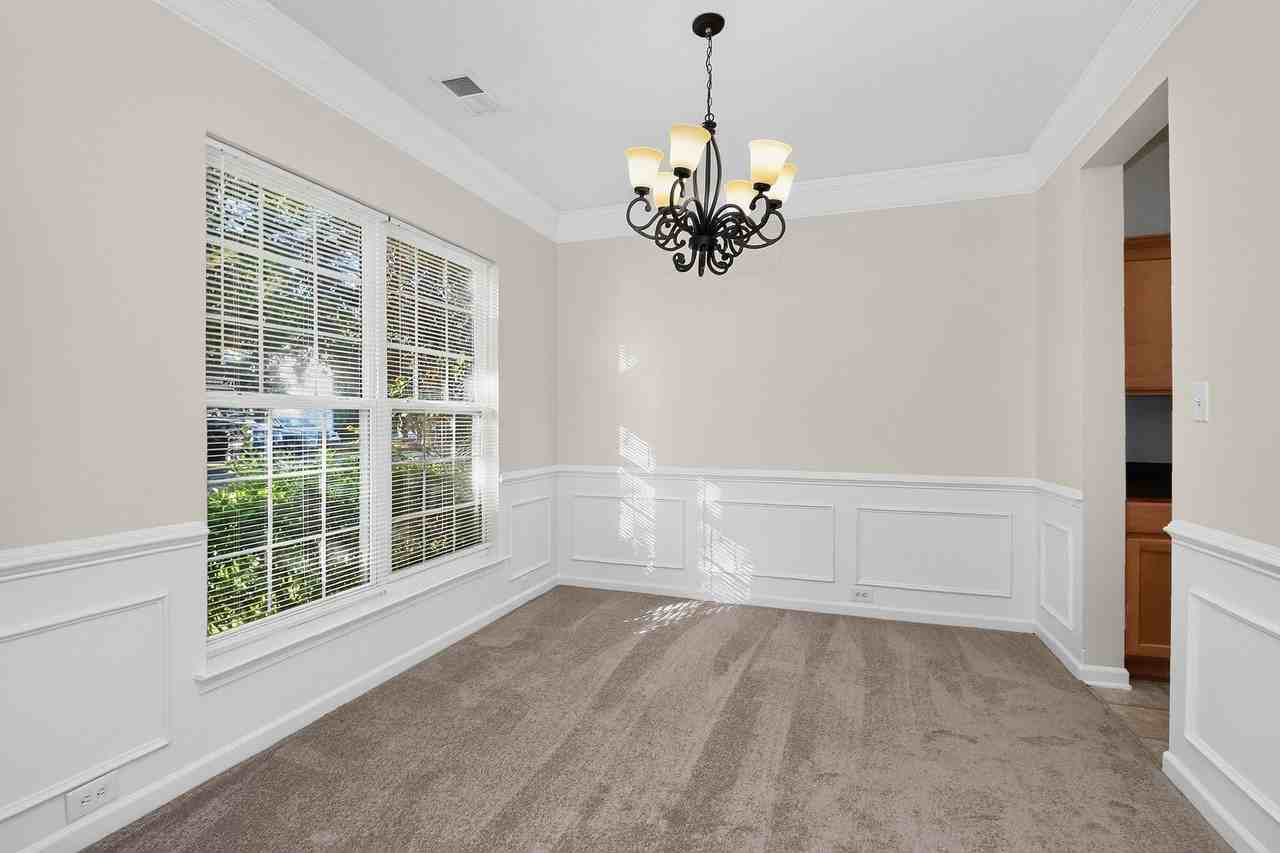 3003 Moonstone Ln - Photo 2 of 20