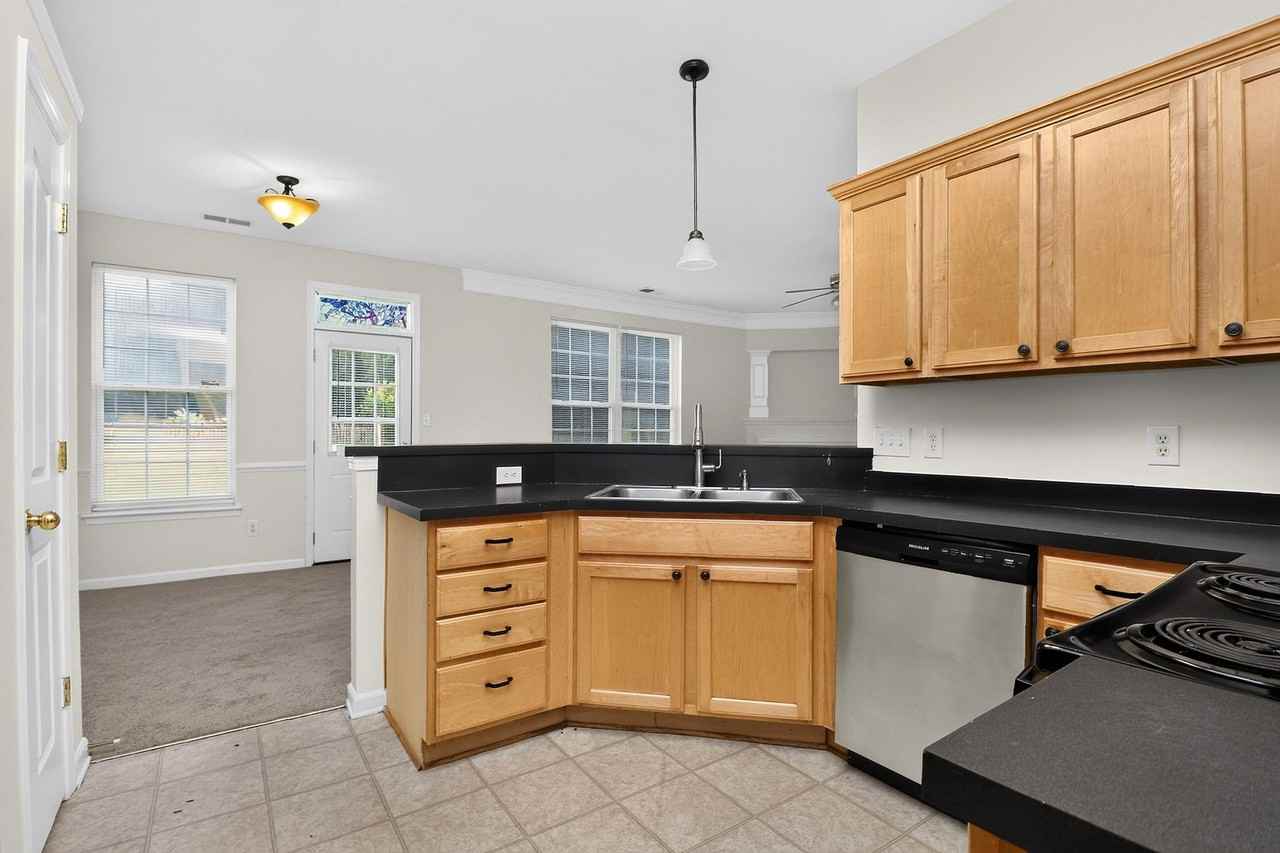 3003 Moonstone Ln - Photo 6 of 20