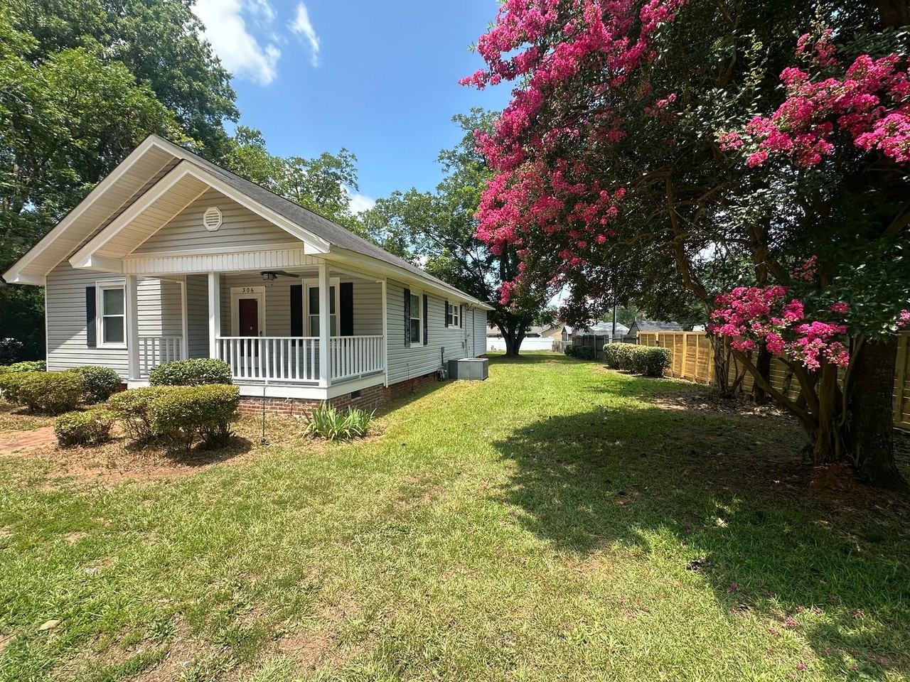 306 Chinquapin Rd - Photo 2 of 22
