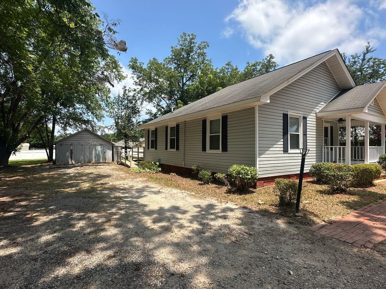 306 Chinquapin Rd - Photo 3 of 22