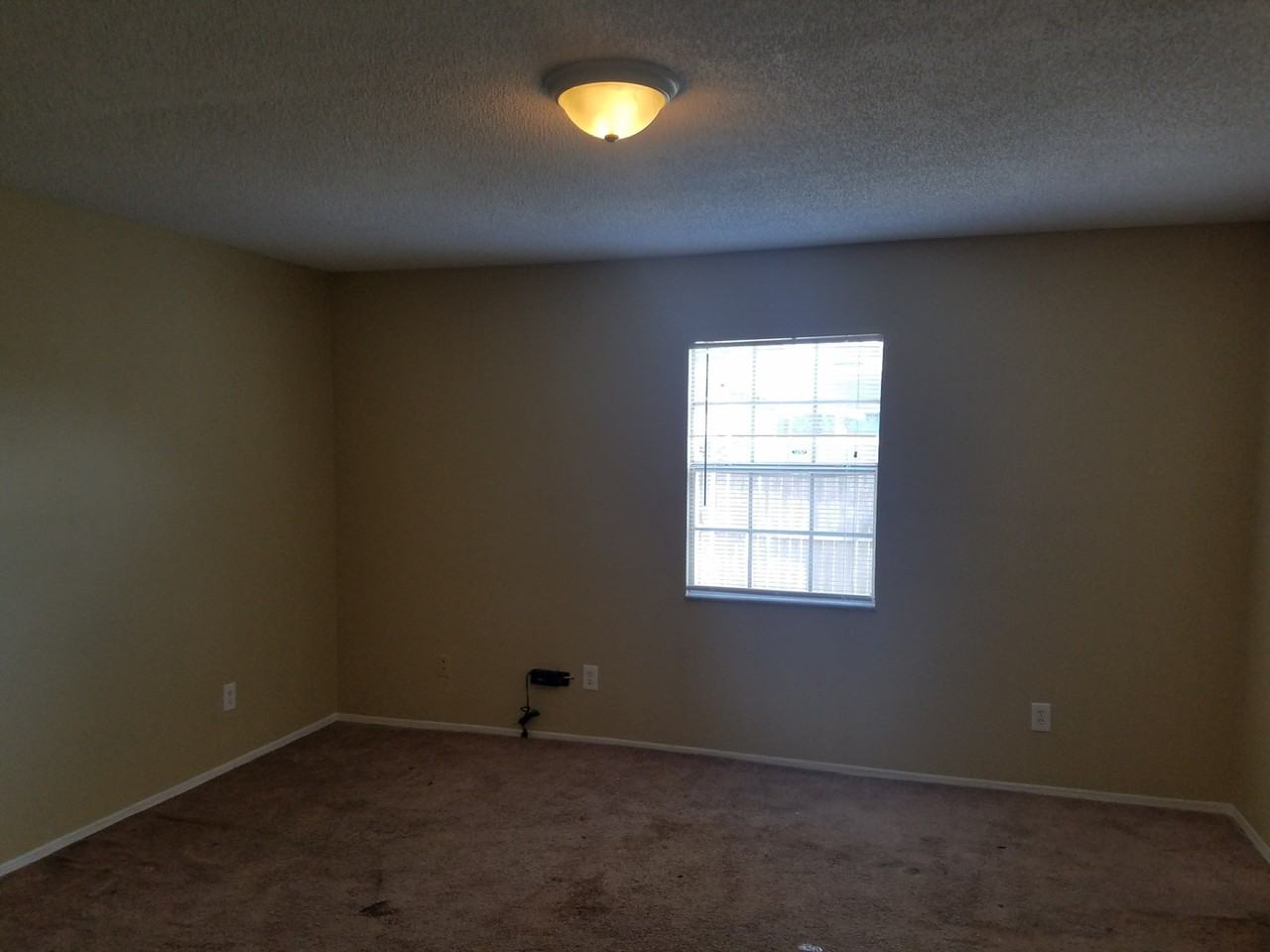 168 Rebecca Dr Ne - Photo 6 of 8