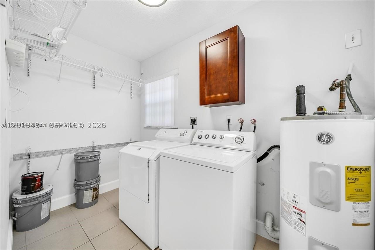 501 Sw 120th Ave #0 - Photo 6 of 31