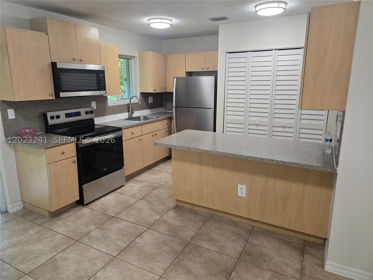 9440 Sw 169th St #00 - Photo 4 of 19