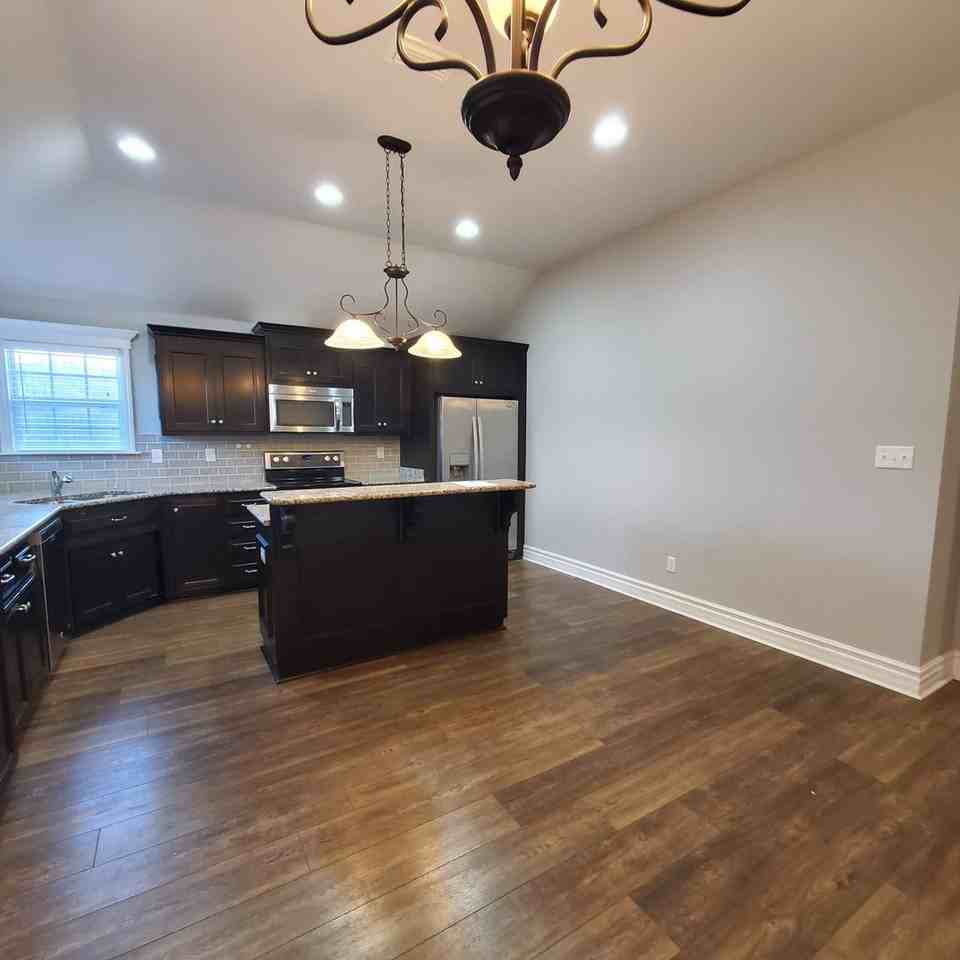 5255 Carlton Ridge Cir - Photo 4 of 19