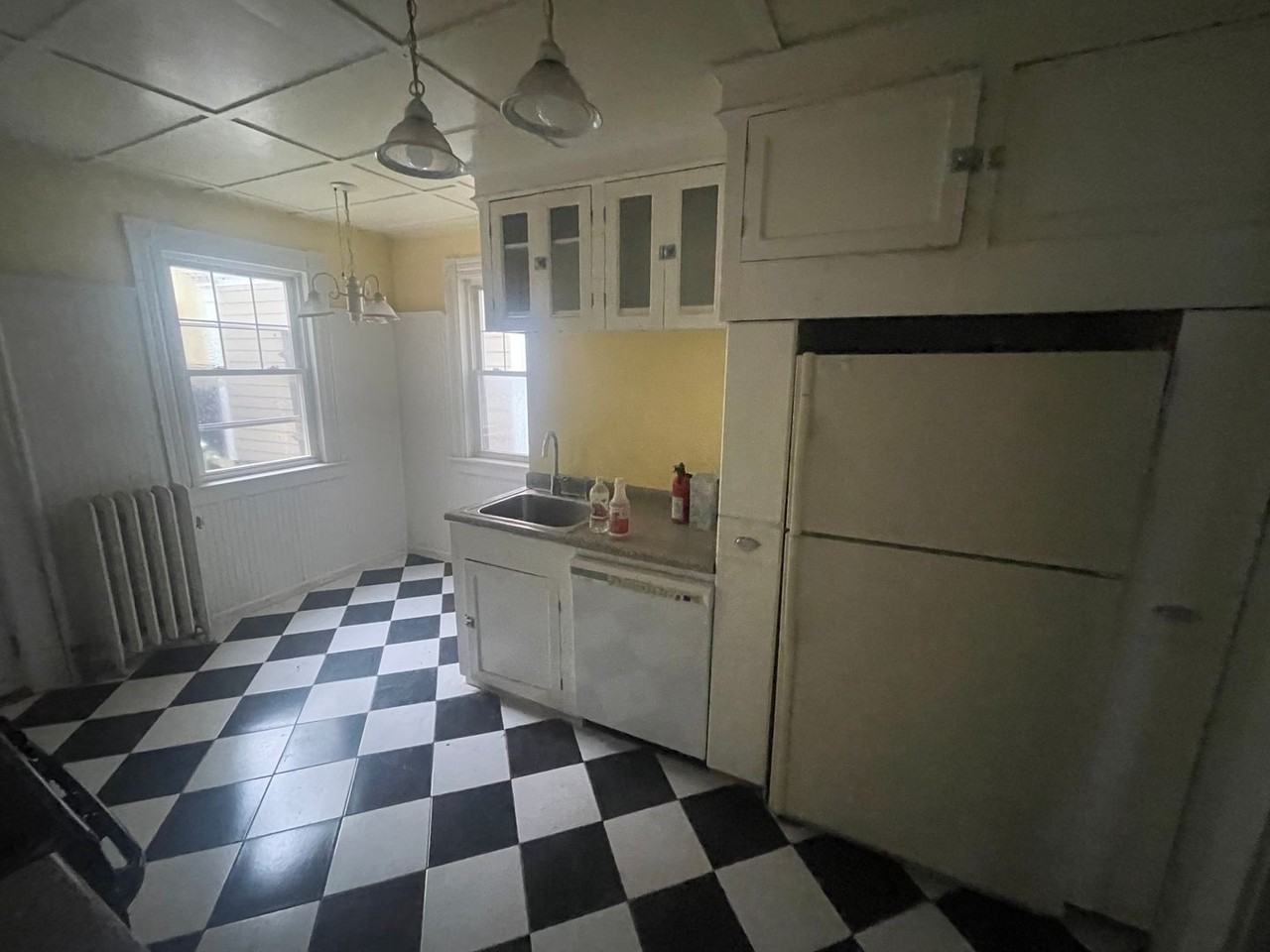 202 Central Ave - Photo 2 of 27