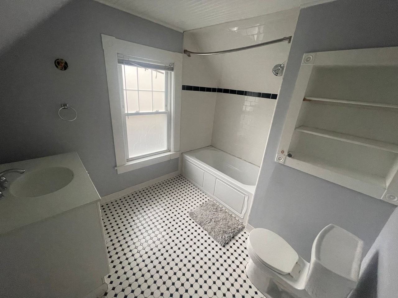 202 Central Ave - Photo 2 of 40