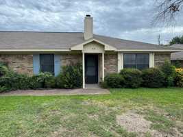 featured image of 1414 Chapel Ridge Rd