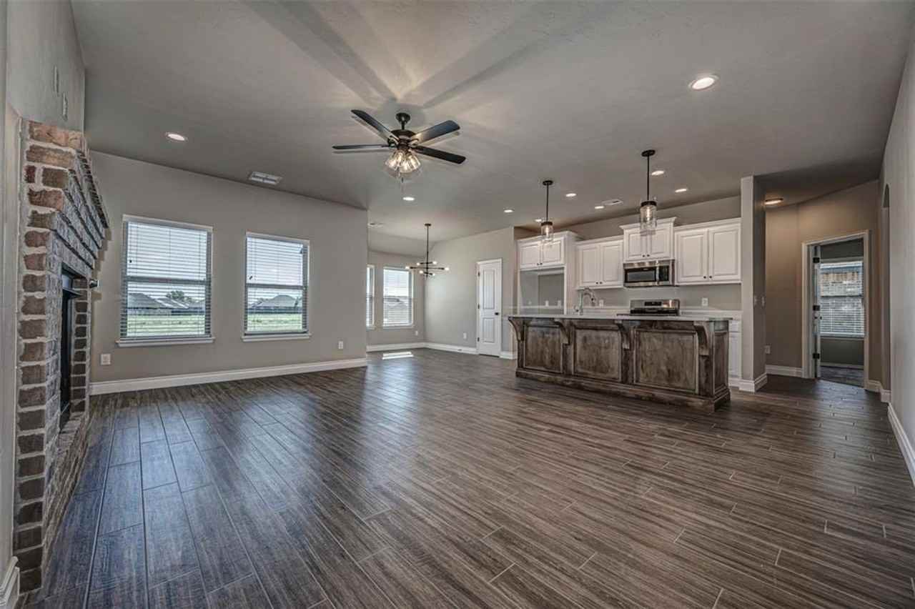 4525 Black Mesa Ln - Photo 2 of 25