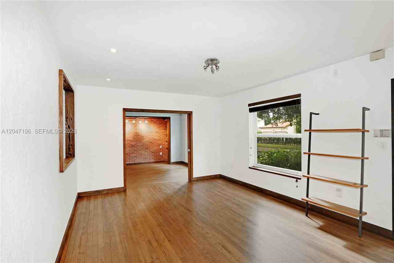 22 Camilo Ave - Photo 3 of 8