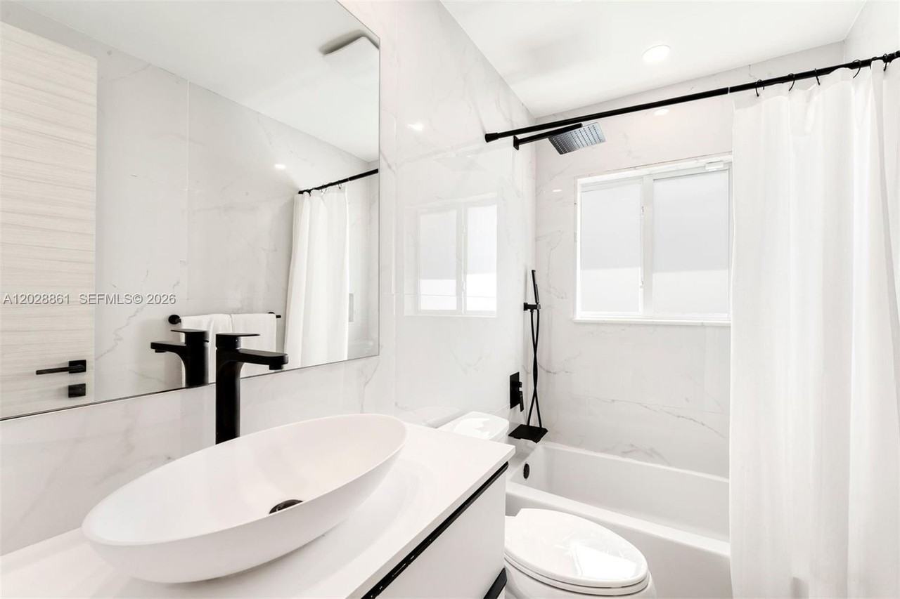 45 Palermo Ave - Photo 3 of 8