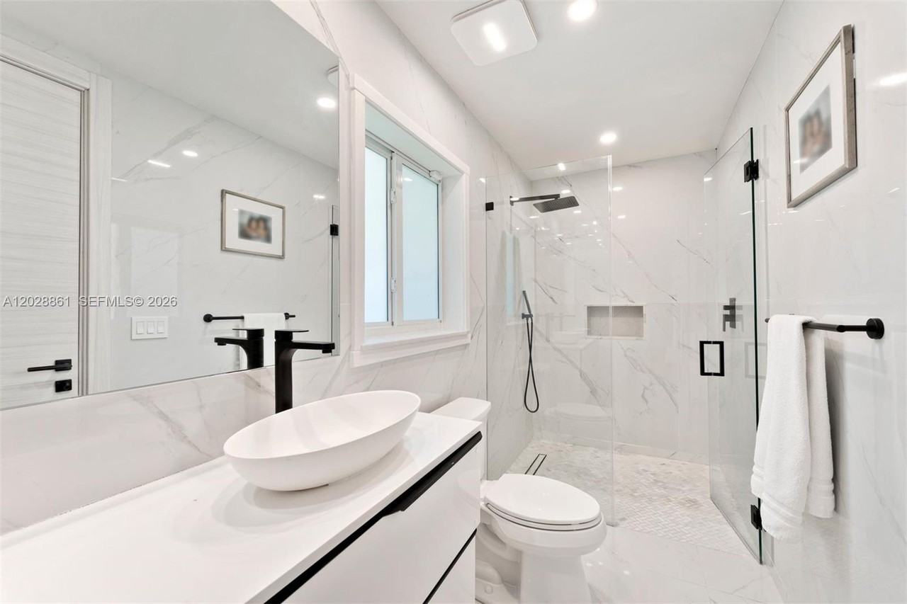 45 Palermo Ave - Photo 6 of 8
