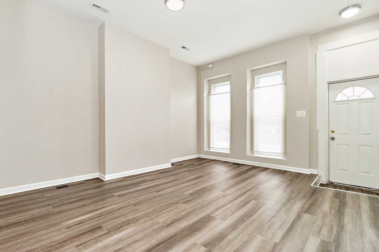 1418 N Eden St - Photo 7 of 30