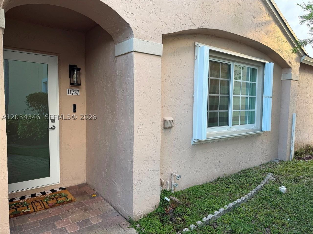 11727 Nw 12th St - Photo 3 of 30
