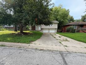 308 Ne Lakeview Dr - Photo 1 of 1