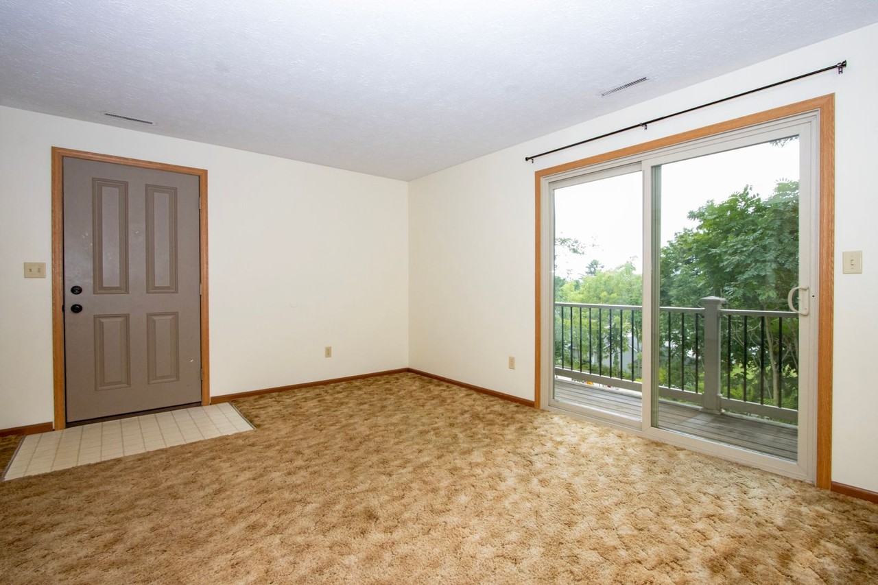 162 S Portage St - Photo 5 of 24