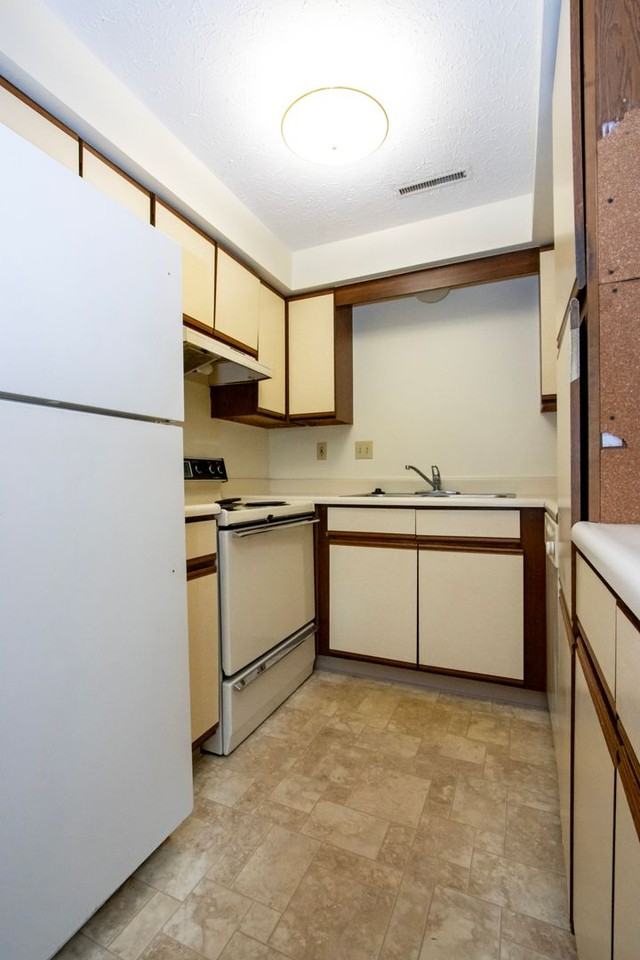 162 S Portage St - Photo 6 of 24