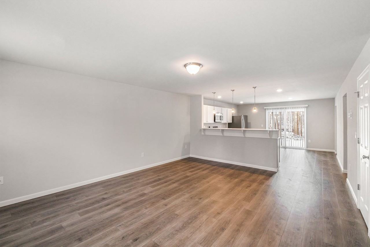 120 Iris Ct - Photo 7 of 20