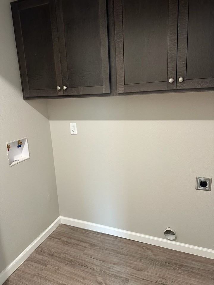 512 N Oak St - Photo 6 of 12