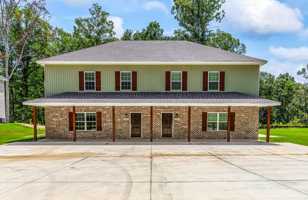 featured image of 806 Shell Toomer Pkwy