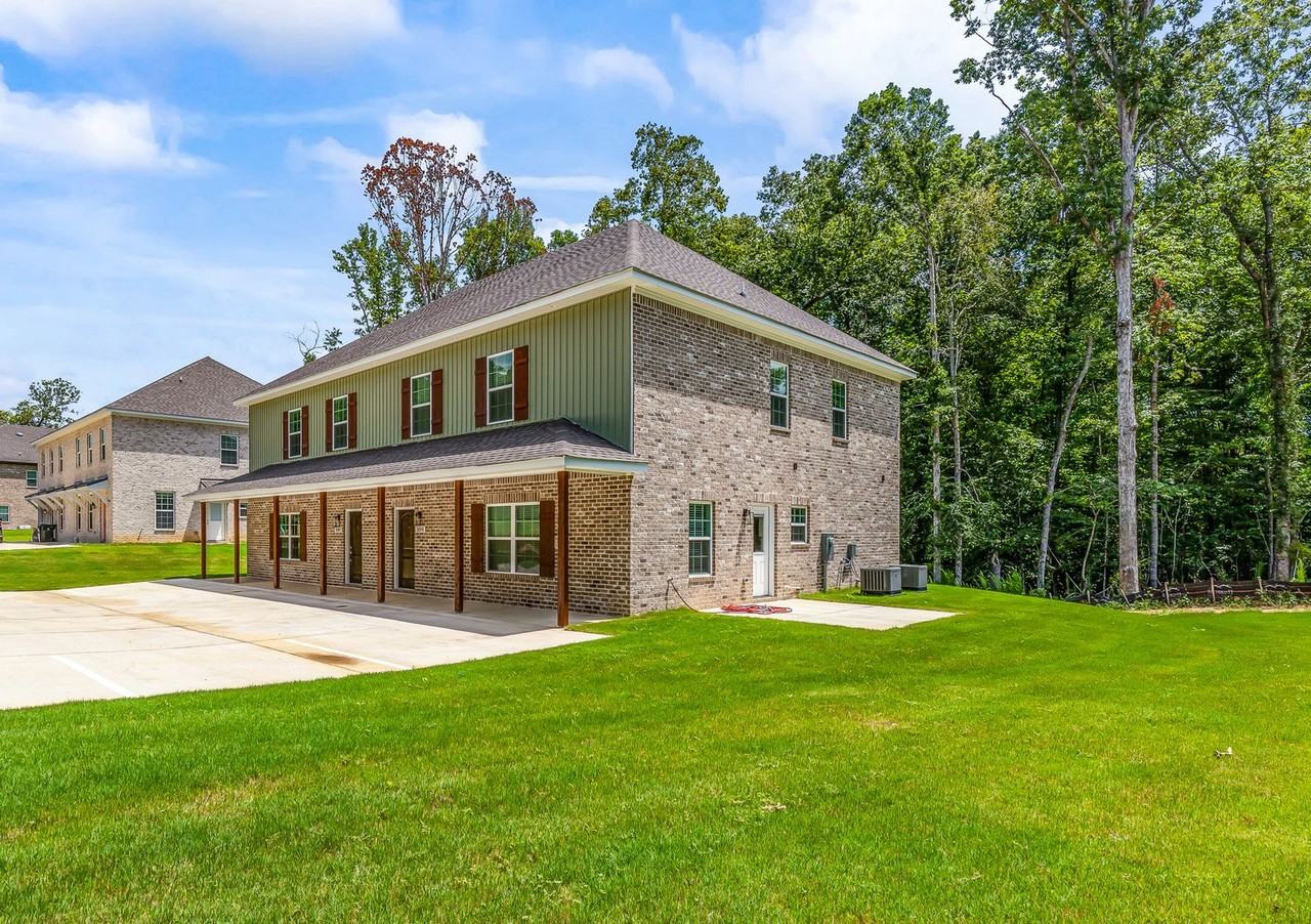 806 Shell Toomer Pkwy - Photo 2 of 22