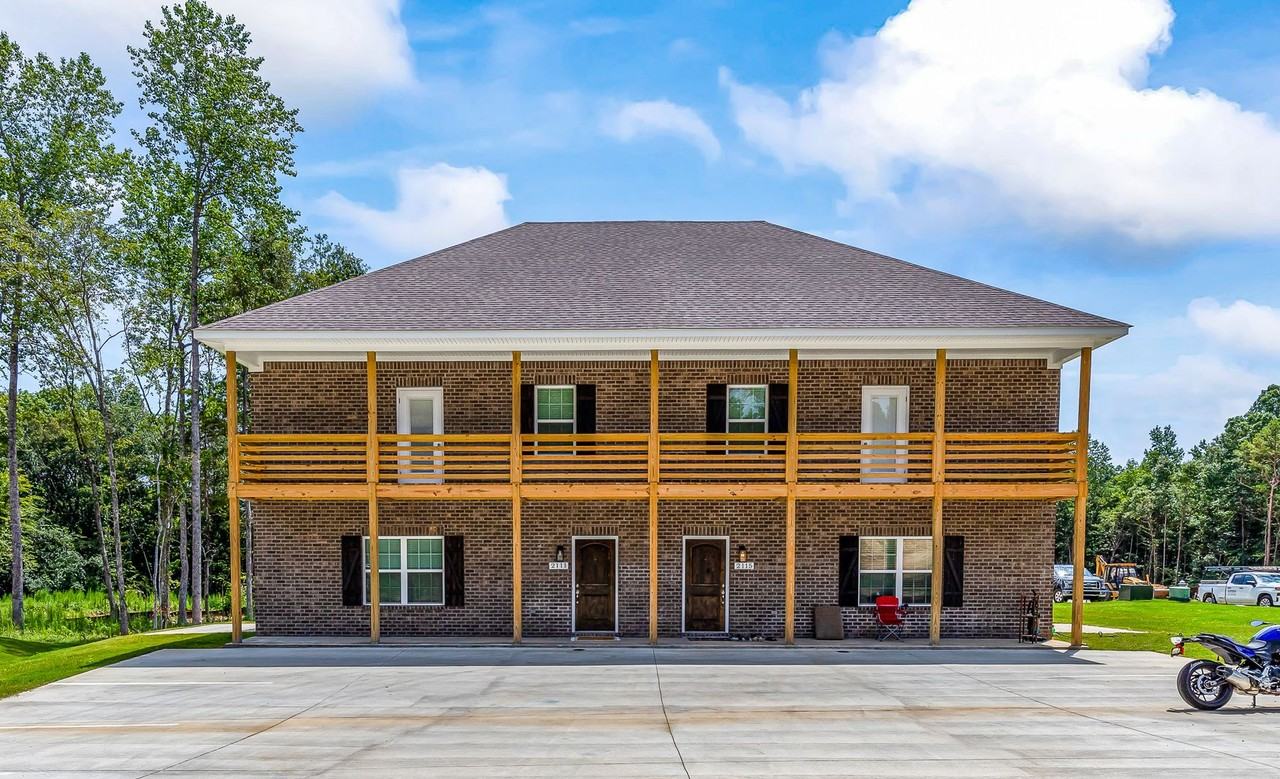 806 Shell Toomer Pkwy - Photo 4 of 22