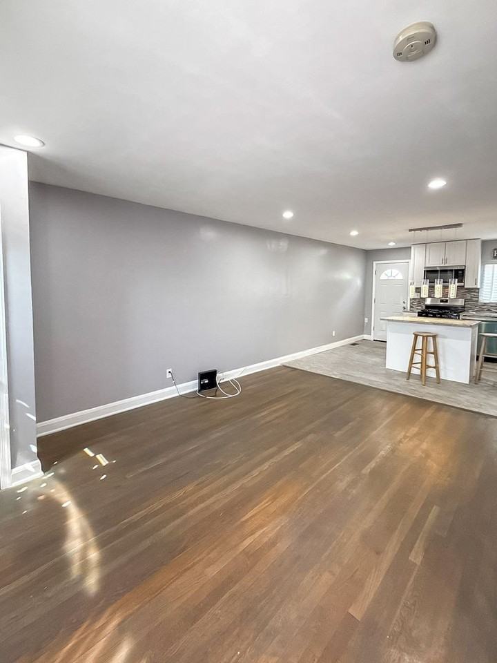 4408 Asbury Ave - Photo 4 of 21