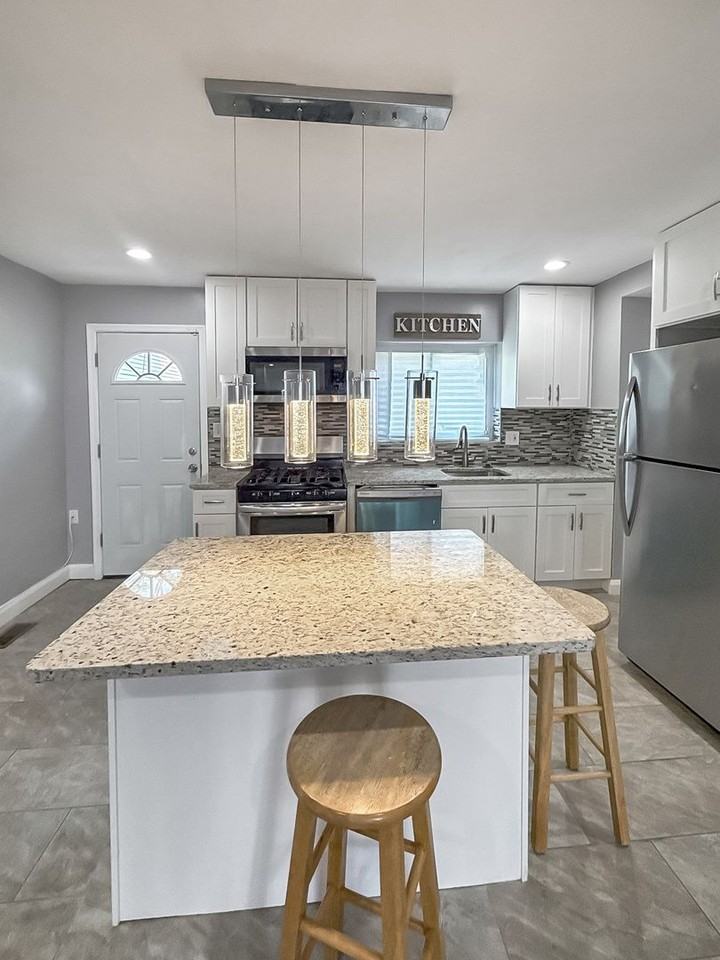 4408 Asbury Ave - Photo 5 of 21