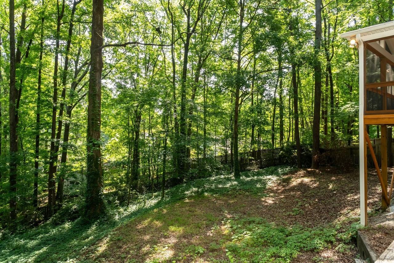110 Smokehouse Ln - Photo 6 of 36