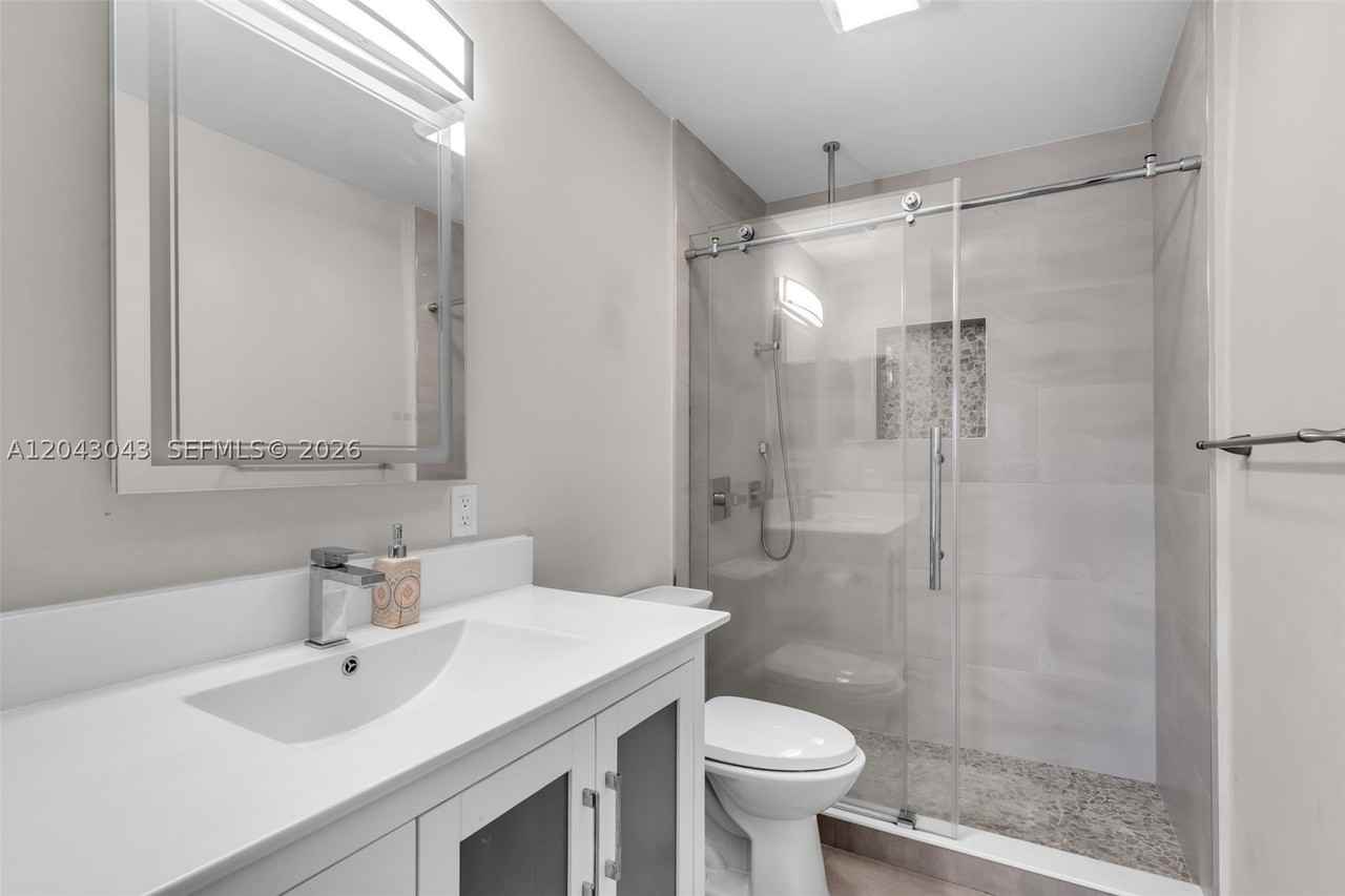 2175 Ne 56th St #211 - Photo 3 of 25