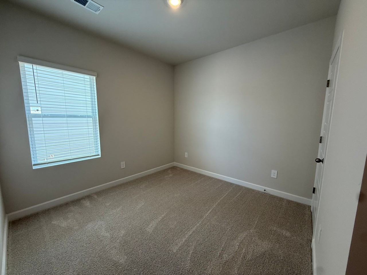 118 Blooming Meadow Rd - Photo 4 of 12