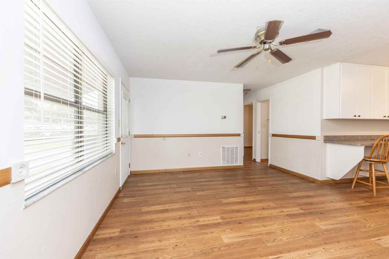301A Curry St - Photo 4 of 18