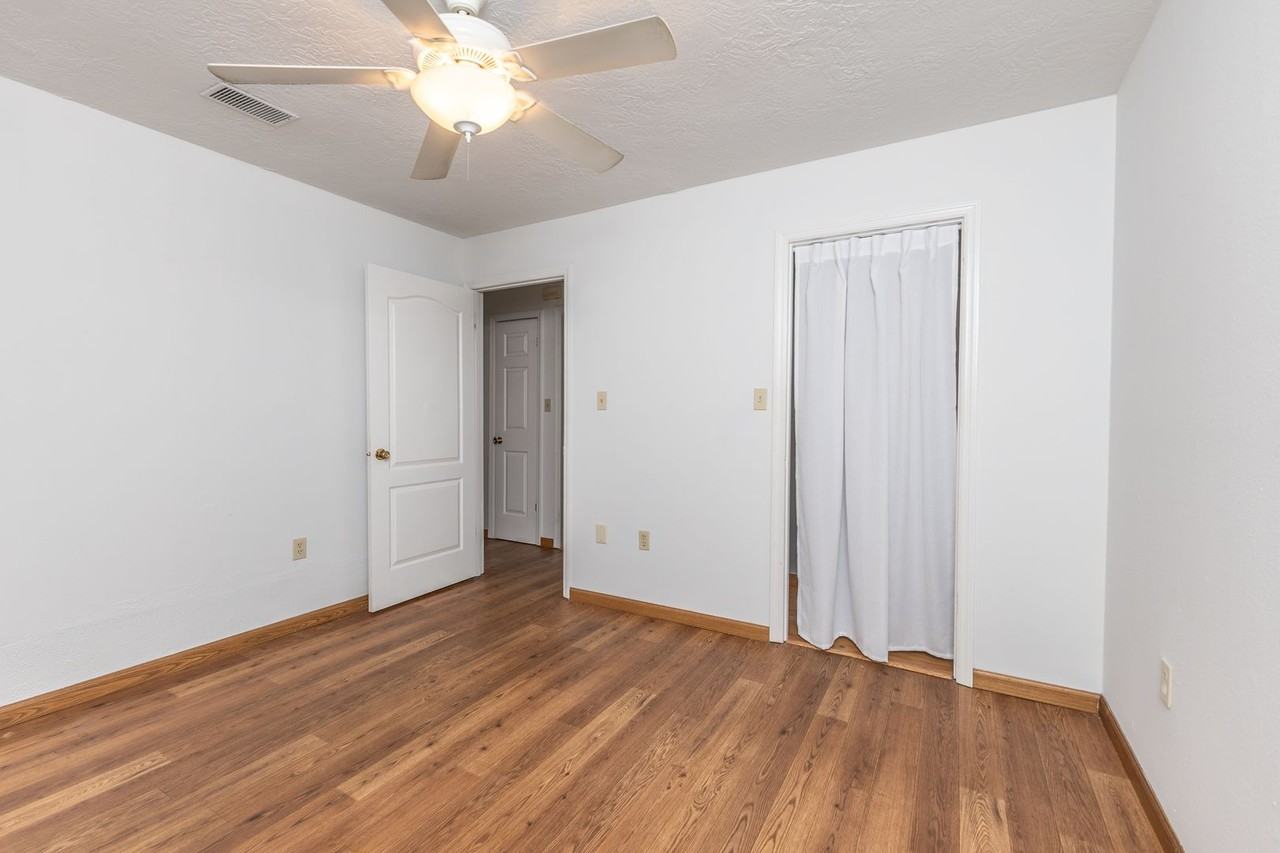 301A Curry St - Photo 7 of 18