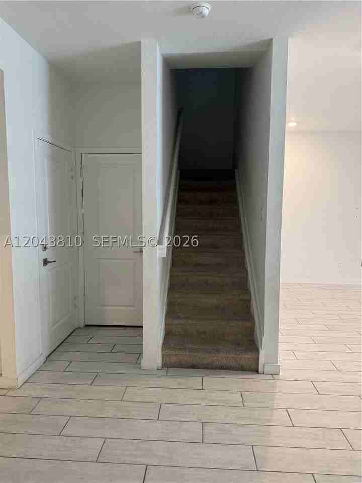782 Se 18th St - Photo 6 of 24