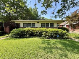 featured image of 2722 Wilmot Ave