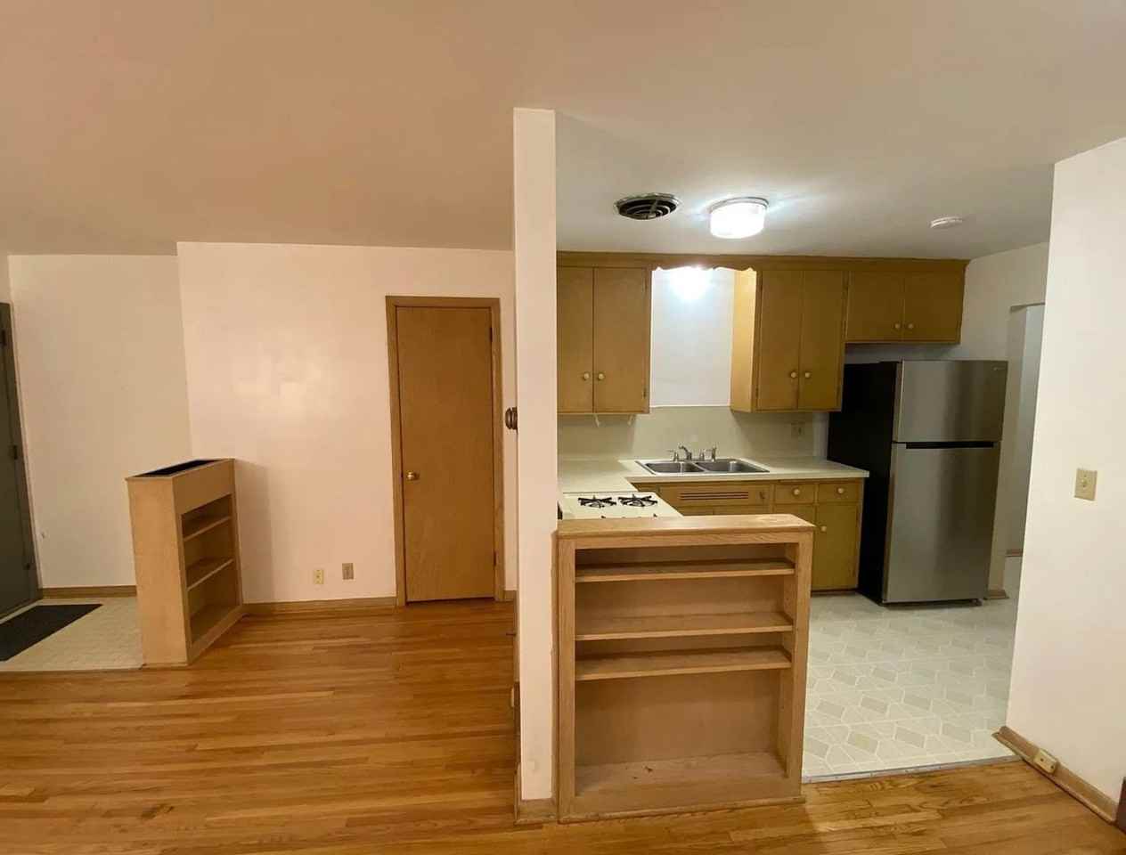 4451 Bloomington Ave - Photo 4 of 15