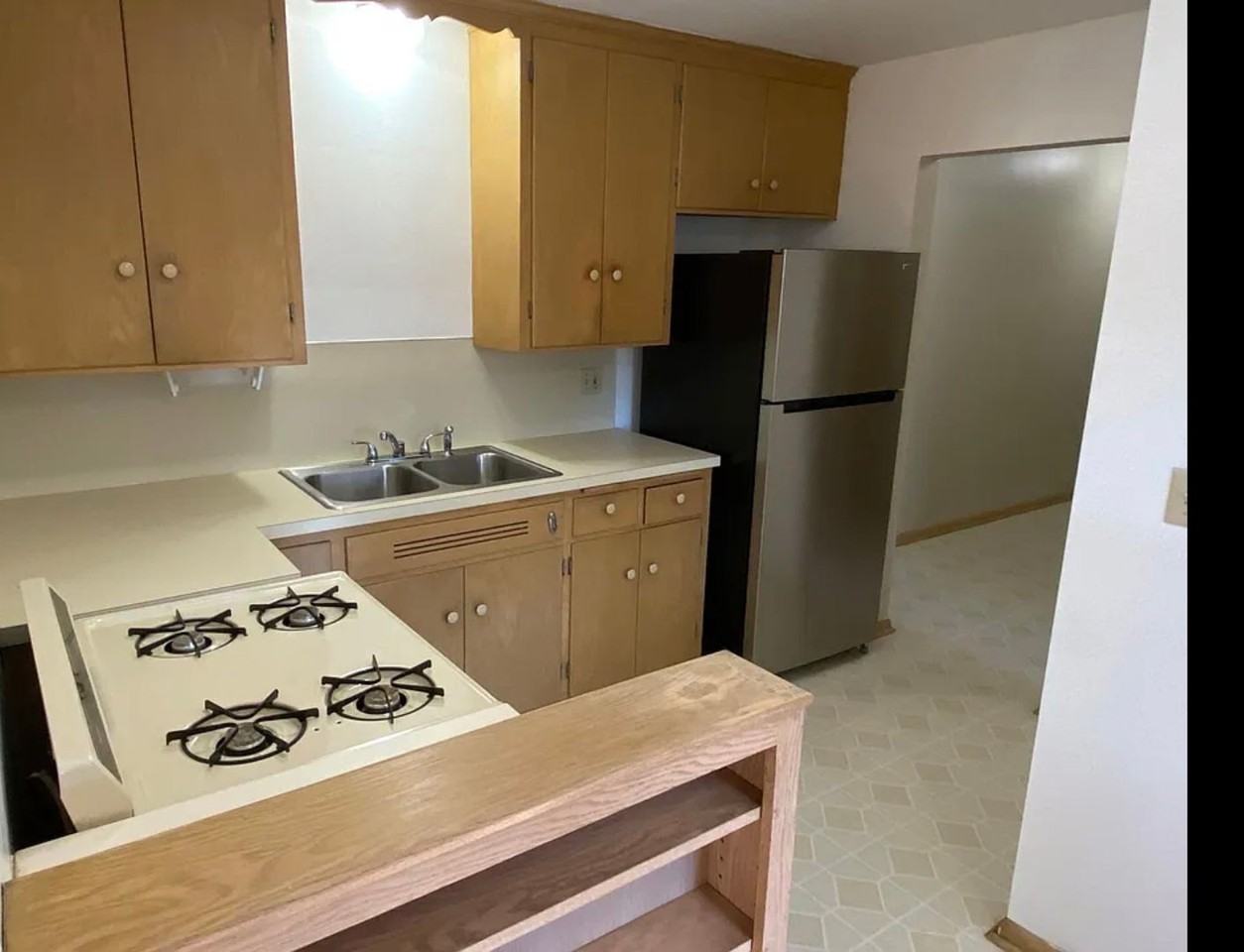 4451 Bloomington Ave - Photo 5 of 15