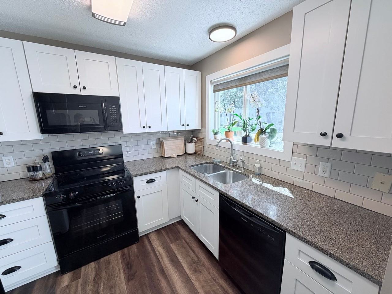 15539 Flight Way - Photo 6 of 23