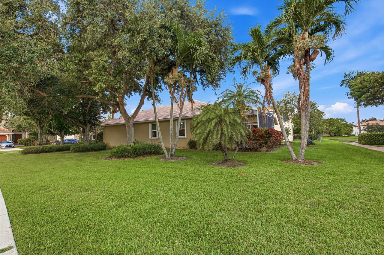 9655 Campi Dr - Photo 5 of 33