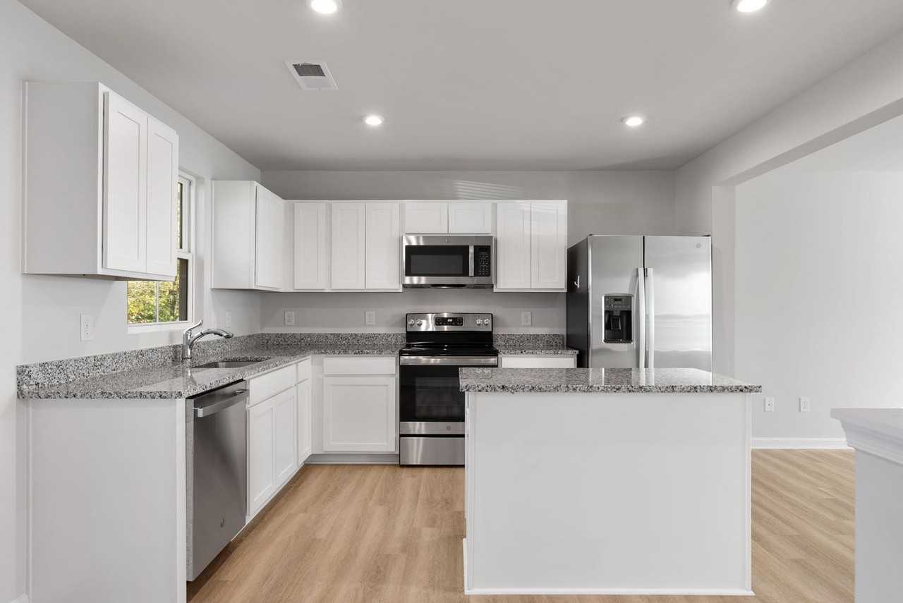 109 Brooklane Ct - Photo 4 of 38