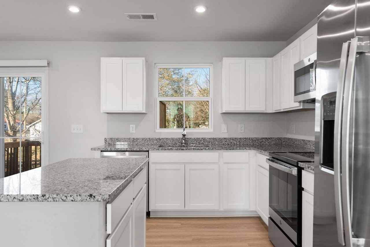 109 Brooklane Ct - Photo 5 of 38