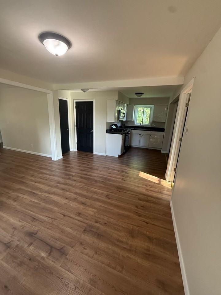 19 Layne Ave - Photo 3 of 11