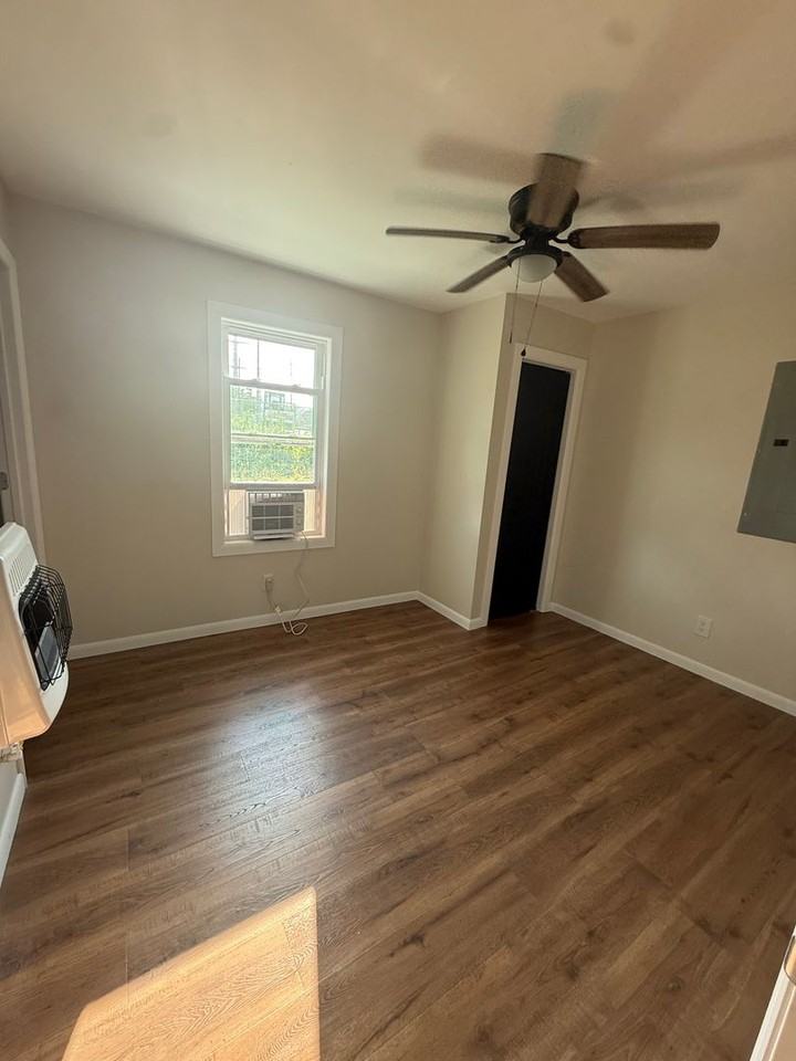 19 Layne Ave - Photo 4 of 11