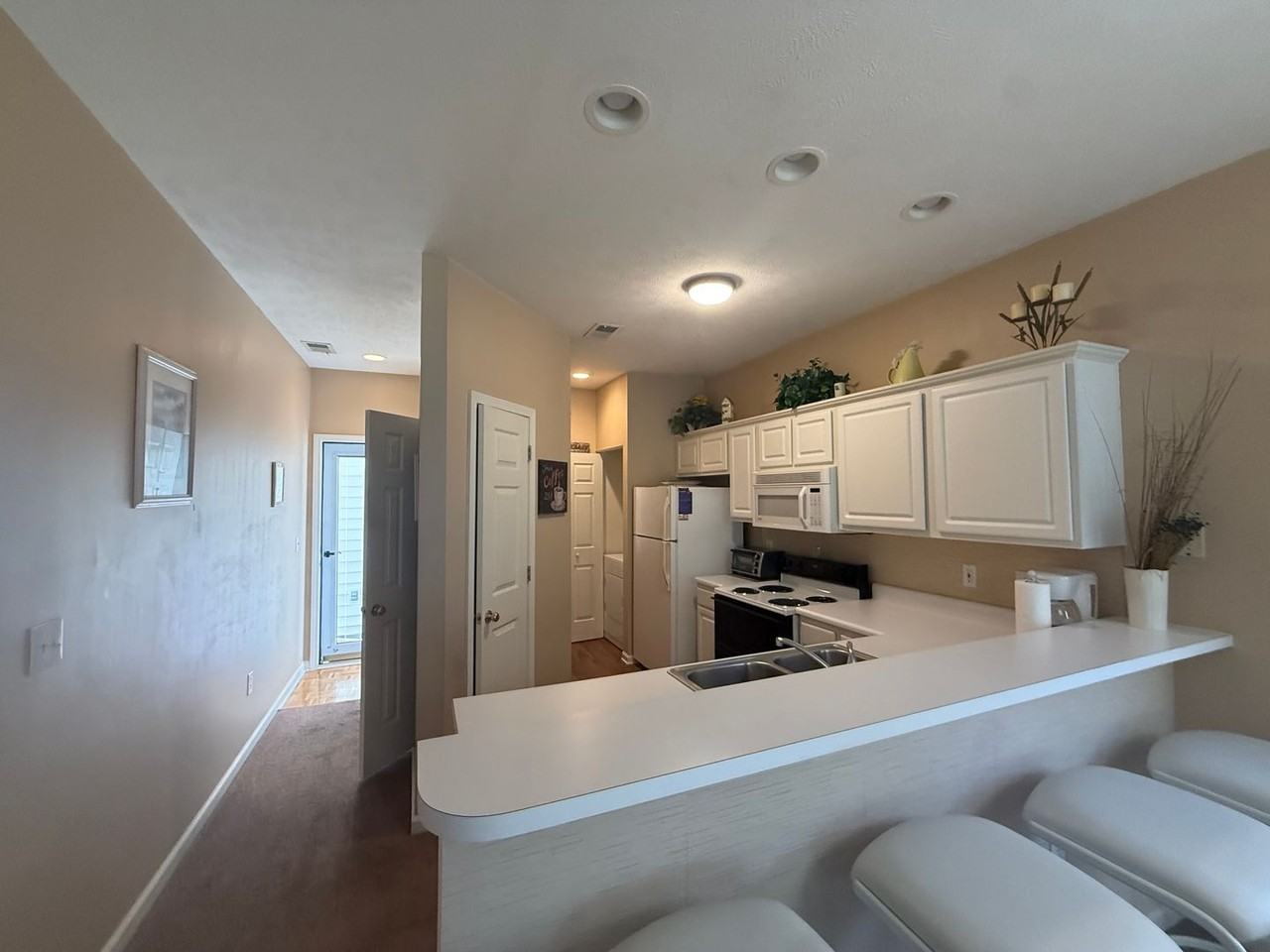 606 River Oaks Dr #56D - Photo 4 of 14
