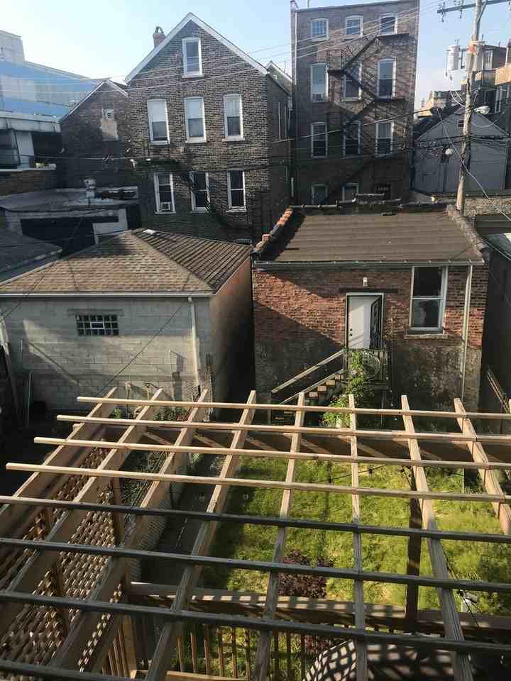 1723 W 17th St - Photo 7 of 21