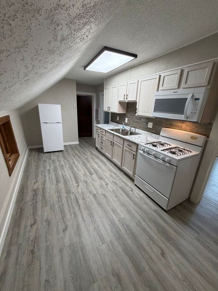 614 N Chestnut Ave - Photo 2 of 10