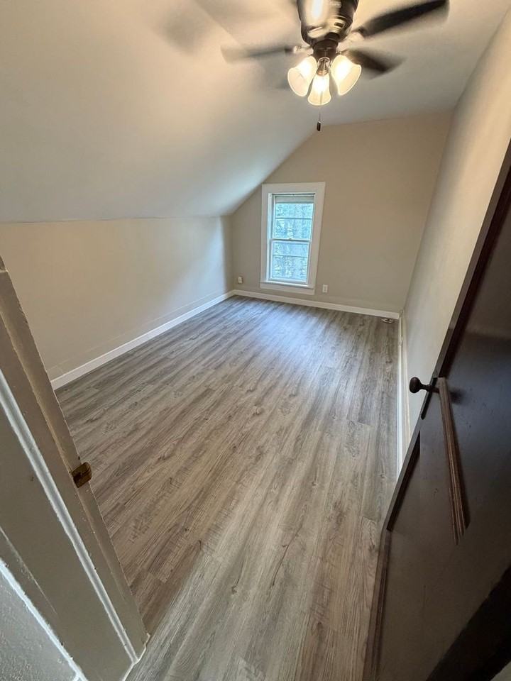 614 N Chestnut Ave - Photo 4 of 10